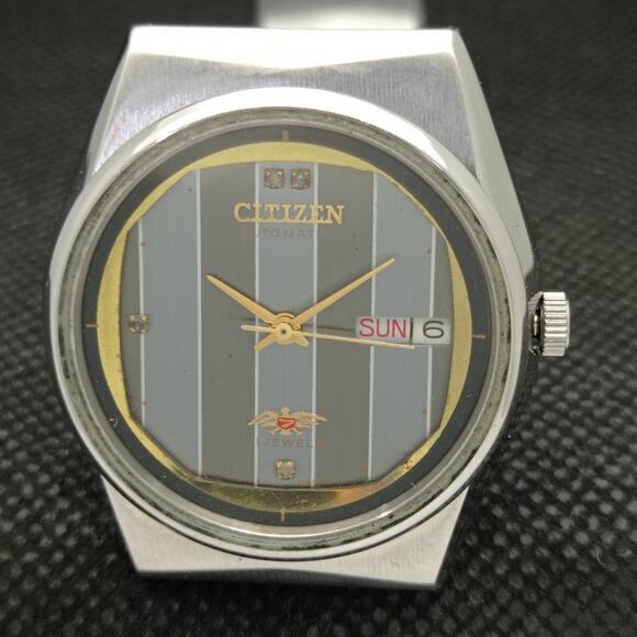 Vintage 1985 Citizen Automatic Womans Silver Watch W/daydate & Gold accents - Picture 3 of 8